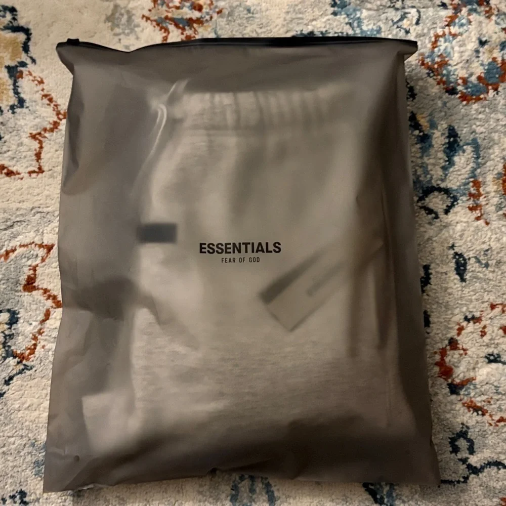 Essentials Fear Of God sweatpants light oatmeal size large